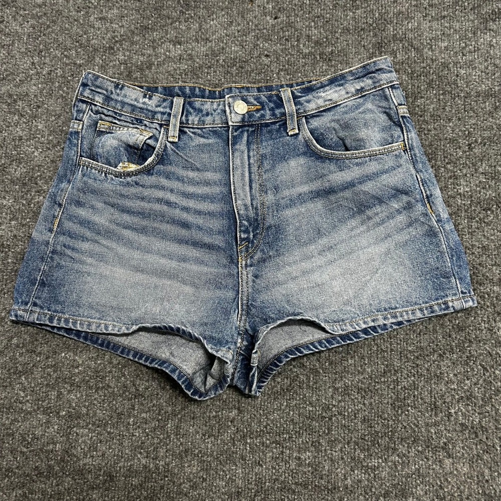 H&M Denim Shorts Womens Size 8 Blue High Waist Light Wash Casual Summer Jean